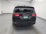 Used 2020 Chrysler Voyager Lxi image 6