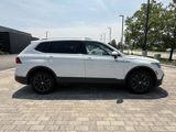 Used 2022 Volkswagen Tiguan SE w/ Panoramic Sunroof Package image 4