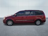 Used 2016 Chrysler Town & Country Touring image 6