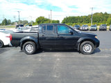 Used 2018 Nissan Frontier SV image 2