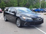 Used 2017 Toyota Camry SE image 2
