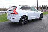 Used 2022 Volvo XC60 B5 Momentum image 3