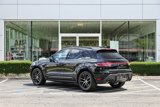 Certified 2024 Porsche Macan image 3