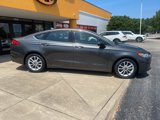 Used 2020 Ford Fusion SE image 3