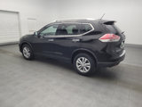 Used 2016 Nissan Rogue SV image 3