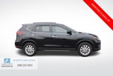 Used 2019 Nissan Rogue SV image 2