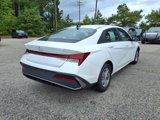 New 2025 Hyundai Elantra SE image 3