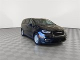 Used 2023 Chrysler Pacifica Touring-L image 2