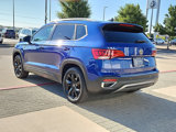 Certified 2022 Volkswagen Taos SE image 2