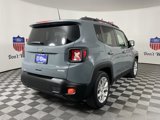 Used 2018 Jeep Renegade Latitude image 3