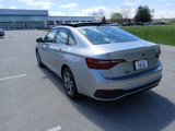 Used 2024 Volkswagen Jetta SE image 3