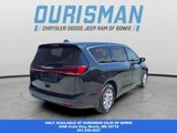 Used 2023 Chrysler Pacifica Touring-L image 3