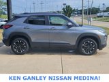 Used 2021 Chevrolet TrailBlazer LT image 2