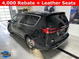 Used 2022 Chrysler Pacifica Touring-L image 5