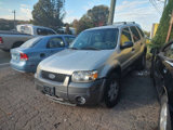 Used 2005 Ford Escape XLT image 2