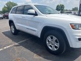 Used 2017 Jeep Grand Cherokee Laredo image 4