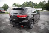 Used 2018 Toyota Highlander XLE image 3