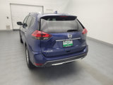 Used 2017 Nissan Rogue SV image 6