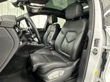 Certified 2021 Porsche Macan image 5