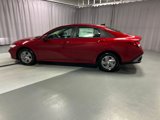 New 2025 Hyundai Elantra SE image 4