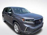 Used 2023 Honda Pilot LX image 3