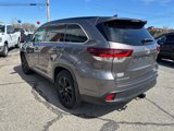 Used 2019 Toyota Highlander SE image 5