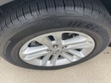 Used 2017 Ford Explorer XLT image 4