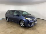 Used 2019 Toyota Sienna XLE image 3