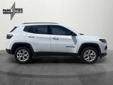 New 2025 Jeep Compass Latitude image 2