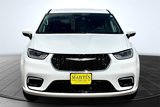 Used 2023 Chrysler Pacifica Touring-L image 3