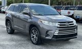 Used 2018 Toyota Highlander LE image 4