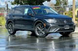 Used 2022 Volkswagen Tiguan SE image 2
