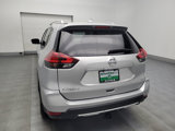 Used 2017 Nissan Rogue SL image 6