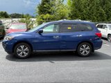 Used 2017 Nissan Pathfinder SV image 4