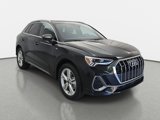 Used 2023 Audi Q3 2.0T Premium Plus image 3