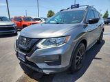 Used 2018 Nissan Rogue SV image 3