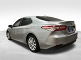 Used 2020 Toyota Camry LE image 3