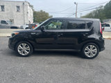 Used 2015 Kia Soul + image 2