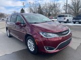 Used 2020 Chrysler Pacifica Touring-L image 4