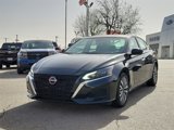 Used 2023 Nissan Altima 2.5 SV image 2