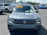 Used 2018 Volkswagen Tiguan S image 2