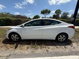 Used 2014 Hyundai Elantra SE image 3