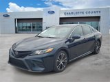 Used 2020 Toyota Camry SE image 2