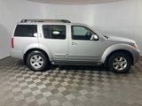Used 2012 Nissan Pathfinder SV image 4