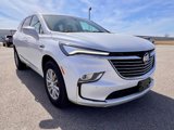 Used 2023 Buick Enclave Essence image 3