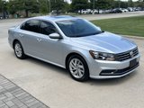 Used 2018 Volkswagen Passat 2.0T SE image 2