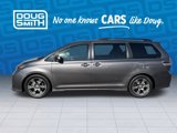 Used 2017 Toyota Sienna L image 2