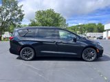 Used 2021 Chrysler Pacifica Touring-L w/ S Appearance Package image 2
