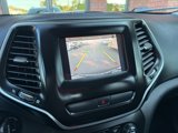 Used 2019 Jeep Cherokee Latitude w/ Popular Appearance Group image 4