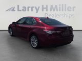 Certified 2018 Toyota Camry XLE image 3
